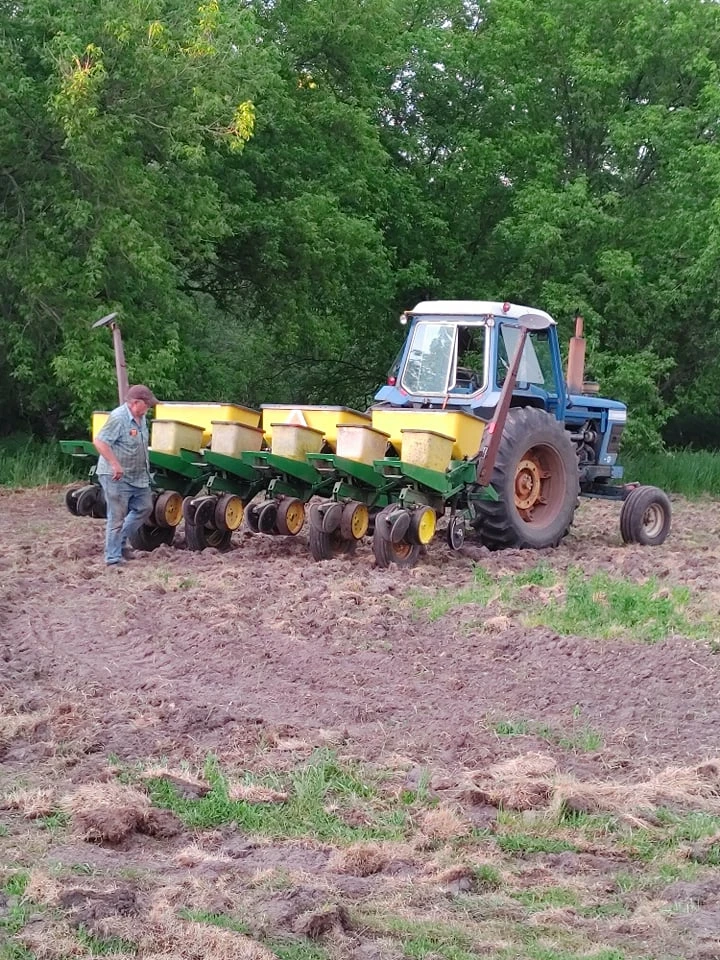 Planting season with the corn planter